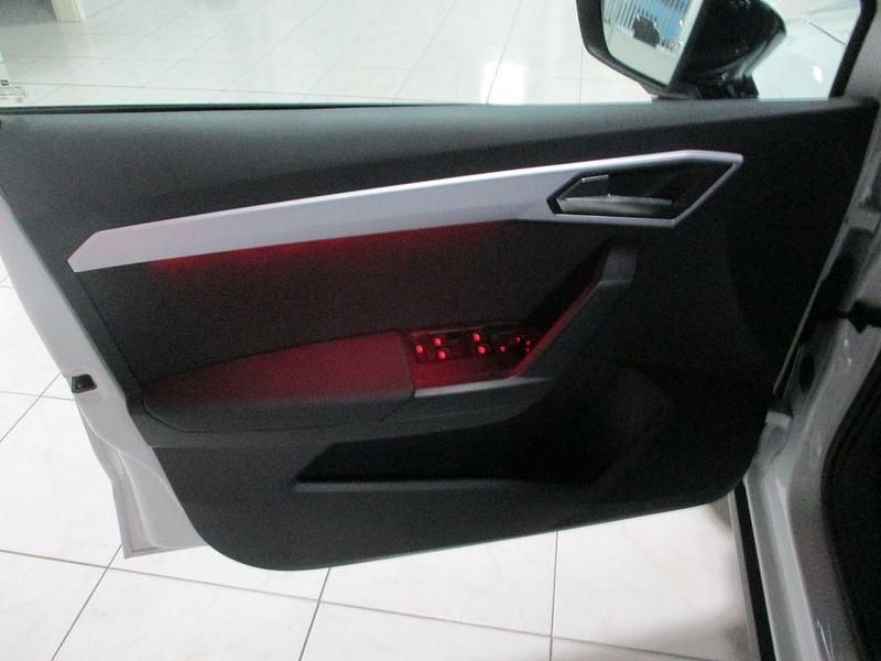 Neu Seat Arona FR 116 PS (85 kW) 2025 Weiß SUV