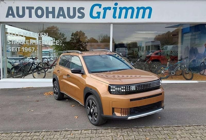 Neu Fiat Grande Panda La Prima 101 PS (74 kW) 2025 Bronze Kleinwagen