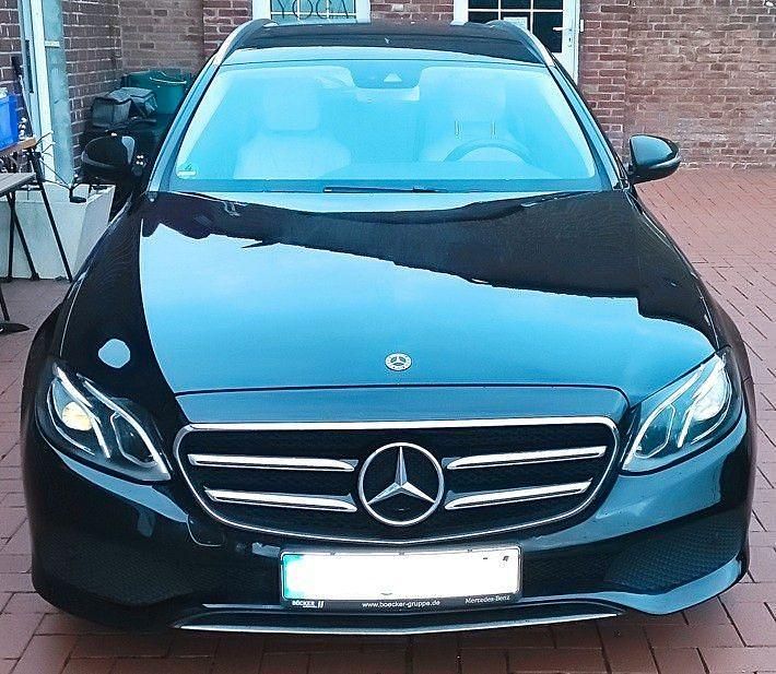 Gebraucht Mercedes E220 Avantgarde 194 PS (142 kW) 2019 Schwarz Limousine