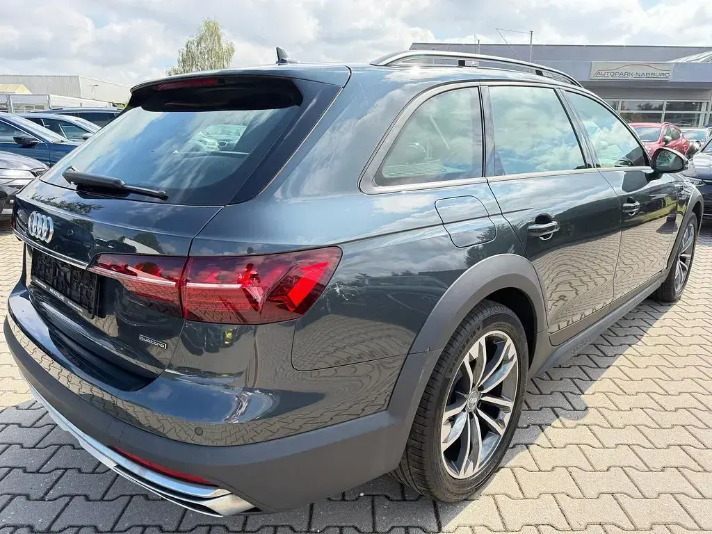 Gebraucht Audi A4 Allroad Sport 190 PS (139 kW) 2020 Grau Kombi