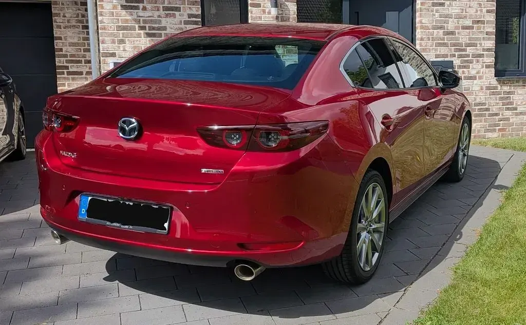Gebraucht Mazda 3 Selection 186 PS (136 kW) 2021 Rot Limousine