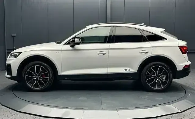 Gebraucht Audi Q5 Sportback Edition .1 204 PS (150 kW) 2022 Andere SUV