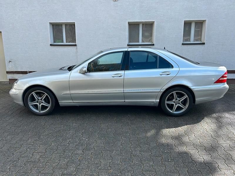 Usado Mercedes S320 224 HP (164 kW) 1999 Prateado Sedan