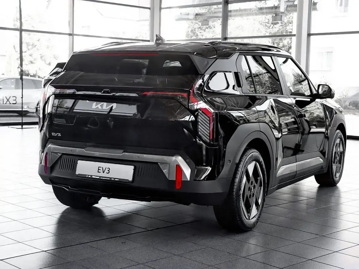 Neu Kia EV3 Earth 150 kW (204 PS) 2026 Auroraschwarz SUV