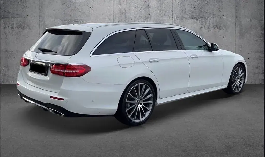 Gebraucht Mercedes E350 AMG 286 PS (210 kW) 2019 Weiß Limousine