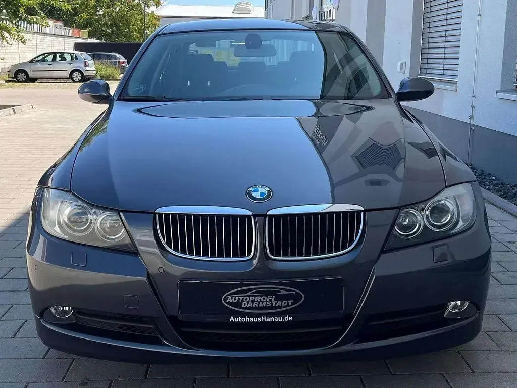Gebraucht BMW 325 Sport Line 218 PS (160 kW) 2008 Grau Limousine