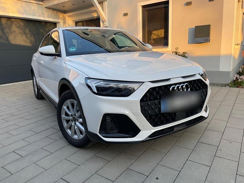 Gebraucht Audi A1 110 PS (80 kW) 2023 Weiß SUV