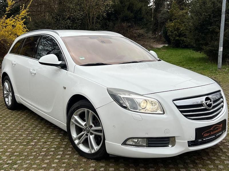Gebraucht Opel Insignia OPC 160 PS (117 kW) 2011 Weiß Kombi