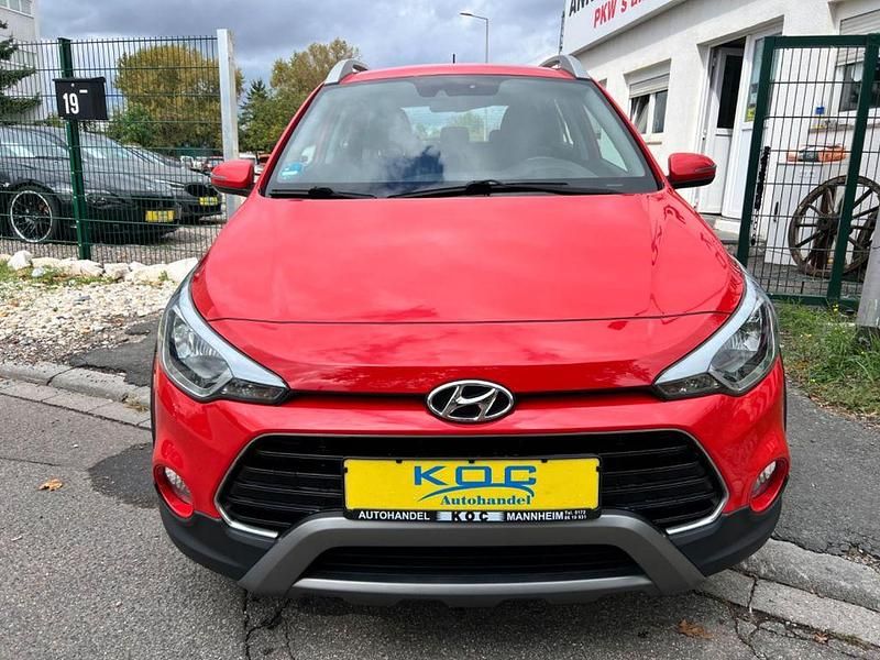 Gebraucht Hyundai i20 Active 101 PS (74 kW) 2019 Rot SUV
