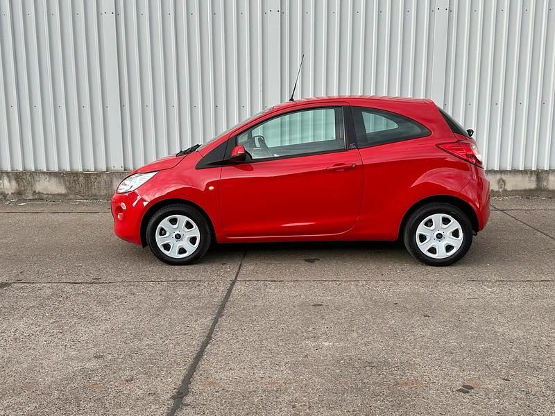 Gebraucht Ford Ka 69 PS (50 kW) 2014 Rot Kleinwagen