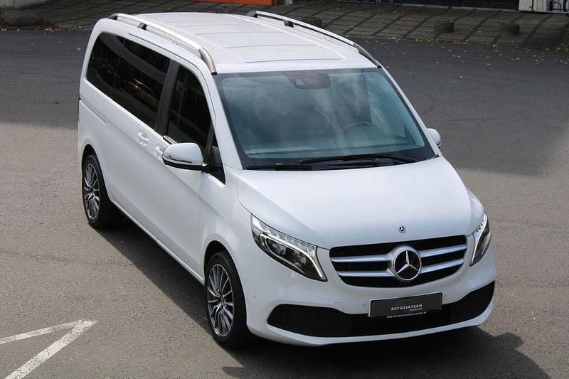 Bergkristallweiss metallic Gebraucht 2020 Mercedes V300 Edition Van / Kleinbus | 39.990 € - Bild 1/4
