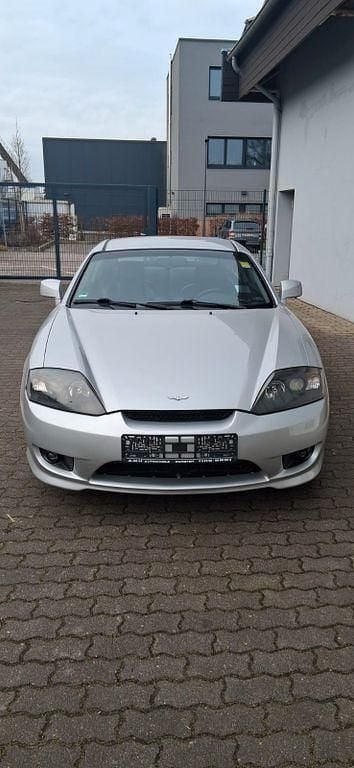 Gebraucht Hyundai Coupé 143 PS (105 kW) 2005 Silber Coupé