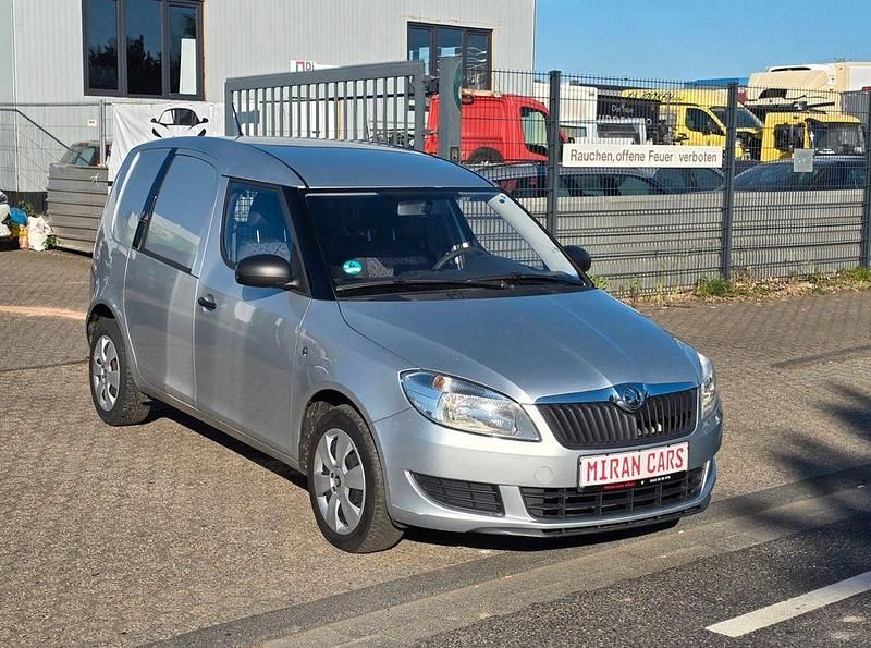Silber Gebraucht 2015 Skoda Roomster Kombi | 3.350 € (Guter Preis) - Bild 1/4