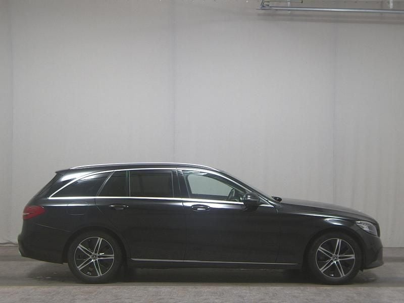 Schwarz Gebraucht 2020 Mercedes C220 Avantgarde Limousine | 12.350 € (Fairer Preis) - Bild 1/4