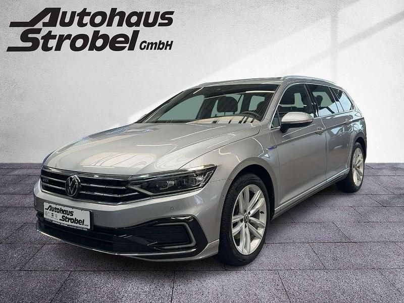 Gebraucht VW Passat GTE 218 PS (160 kW) 2023 Pyritsilber metallic Kombi