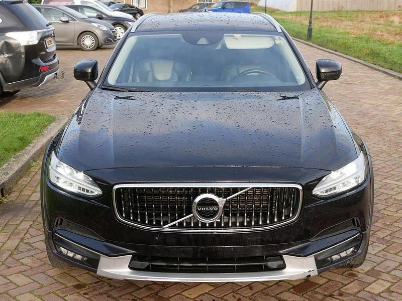 Gebraucht Volvo V90 CC Pro 2018 Schwarz Kombi