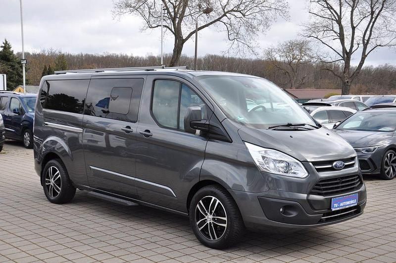 Gebraucht Ford Tourneo Titanium 131 PS (96 kW) 2017 Grau Van / Kleinbus