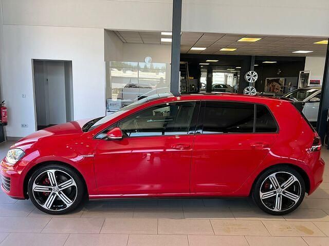 Gebraucht VW Golf VII Business 184 PS (135 kW) 2017 Rot Kleinwagen