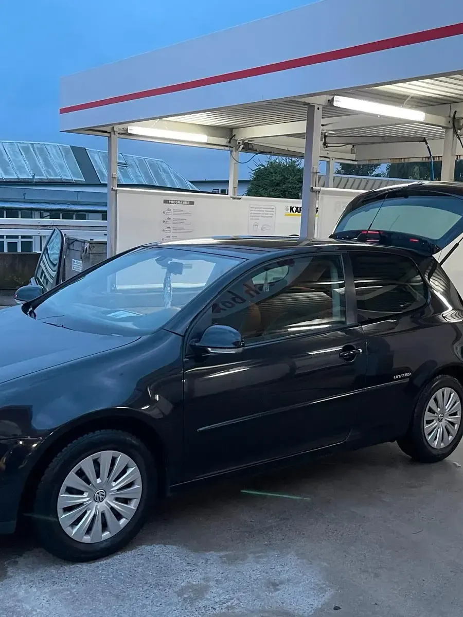Gebraucht VW Golf V 80 PS (58 kW) 2008 Schwarz Kleinwagen