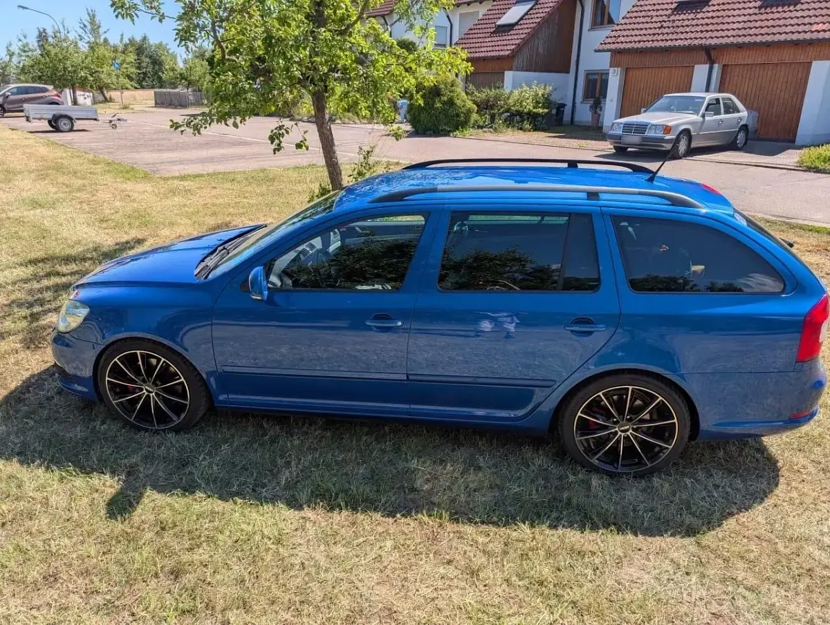 Gebraucht Skoda Octavia RS 200 PS (147 kW) 2010 Blau Kombi