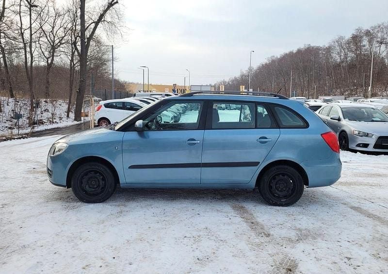 Gebraucht Skoda Fabia Ambiente 69 PS (50 kW) 2009 Blau Kombi