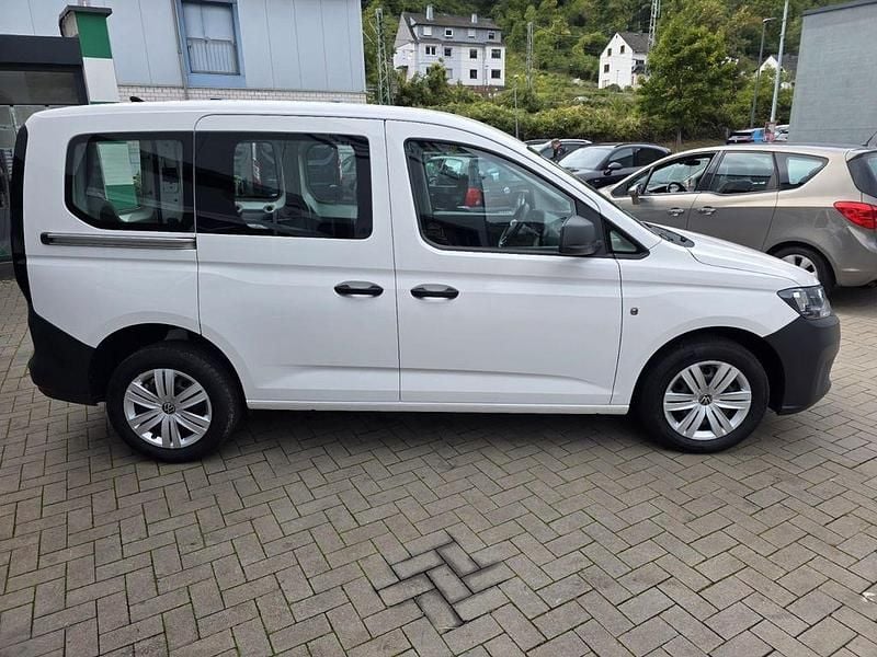 Usata VW Caddy 75 CV (55 kW) 2021 Bianco Monovolume