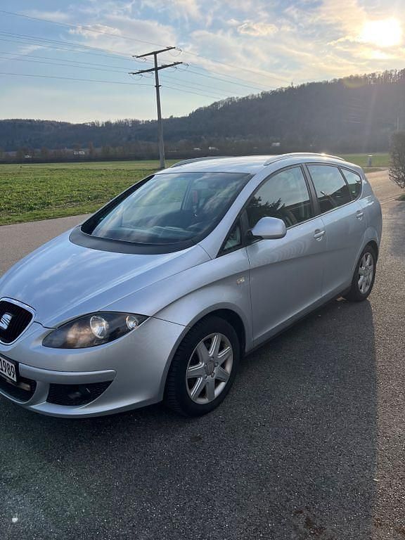 Gebraucht Seat Altea Stylance 105 PS (77 kW) 2007 Silber Van / Kleinbus