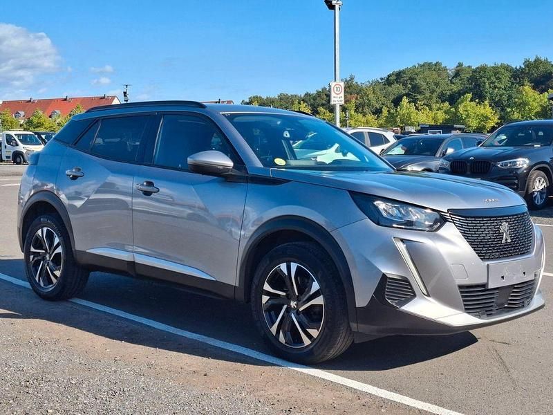 Grau Gebraucht 2021 Peugeot 2008 Allure SUV | 15.900 € (Fairer Preis) - Bild 1/4