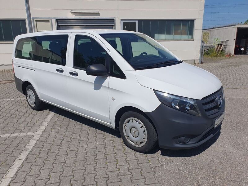 Weiß Gebraucht 2020 Mercedes Vito Van / Kleinbus | 23.900 € - Bild 1/4
