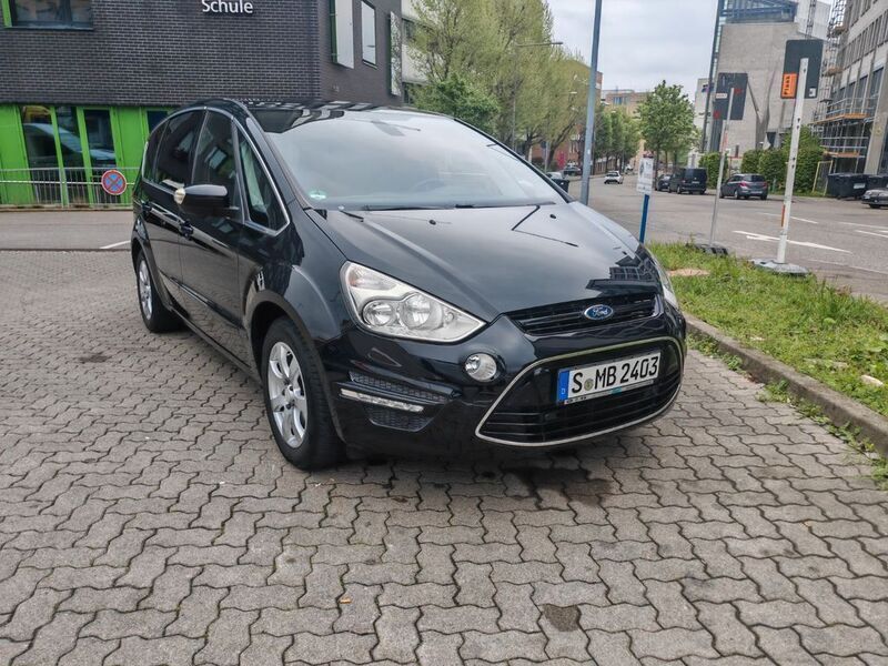 Schwarz Gebraucht 2014 Ford S-MAX Titanium Van / Kleinbus | 10.999 € (Fairer Preis) - Bild 1/4