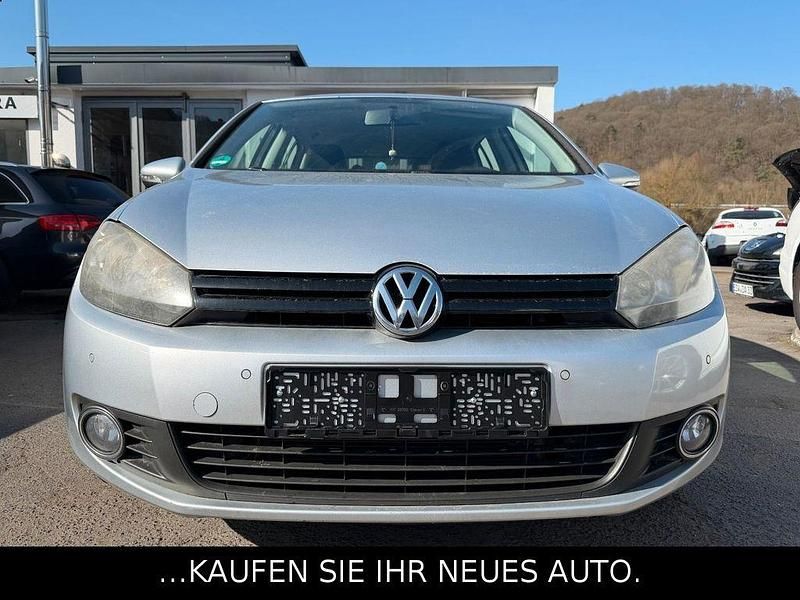 Gebraucht VW Golf VII Trendline 105 PS (77 kW) 2012 Silber Limousine