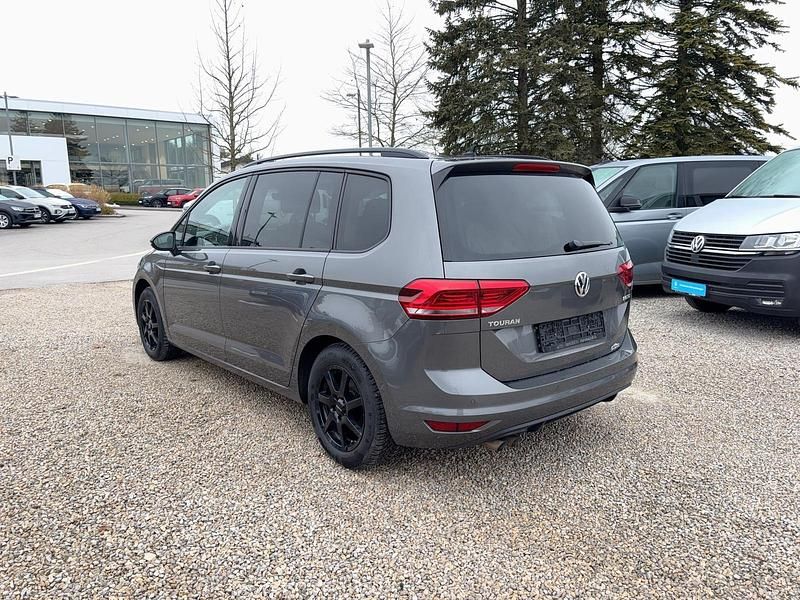 Gebraucht VW Touran Comfortline 150 PS (110 kW) 2015 Grau Van / Kleinbus