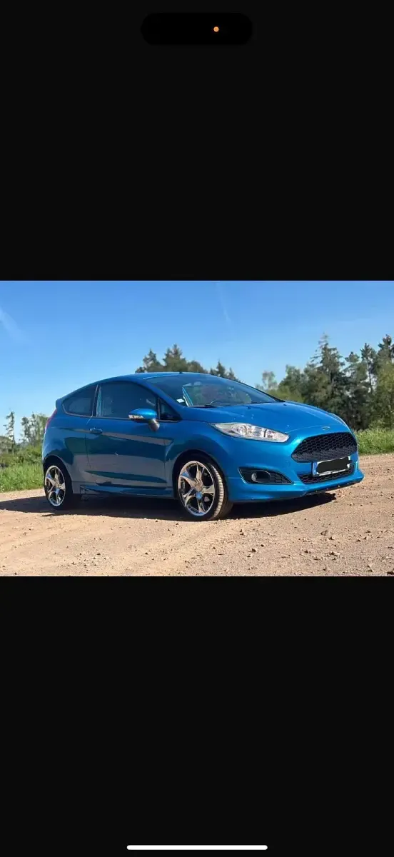 Gebraucht Ford Fiesta 120 PS (88 kW) 2014 Blau Kleinwagen