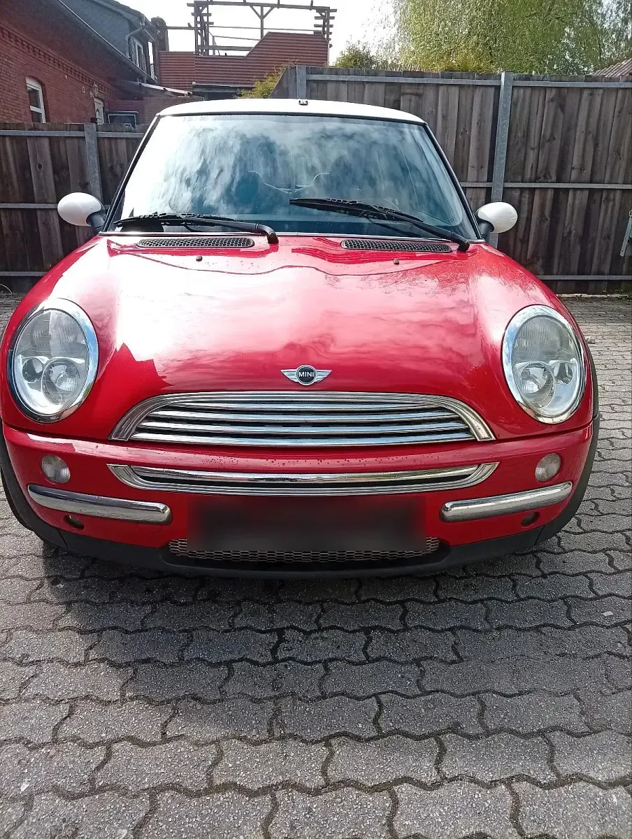 Używany Mini Cooper 116 KM (85 kW) 2002 Czerwony Hatchback