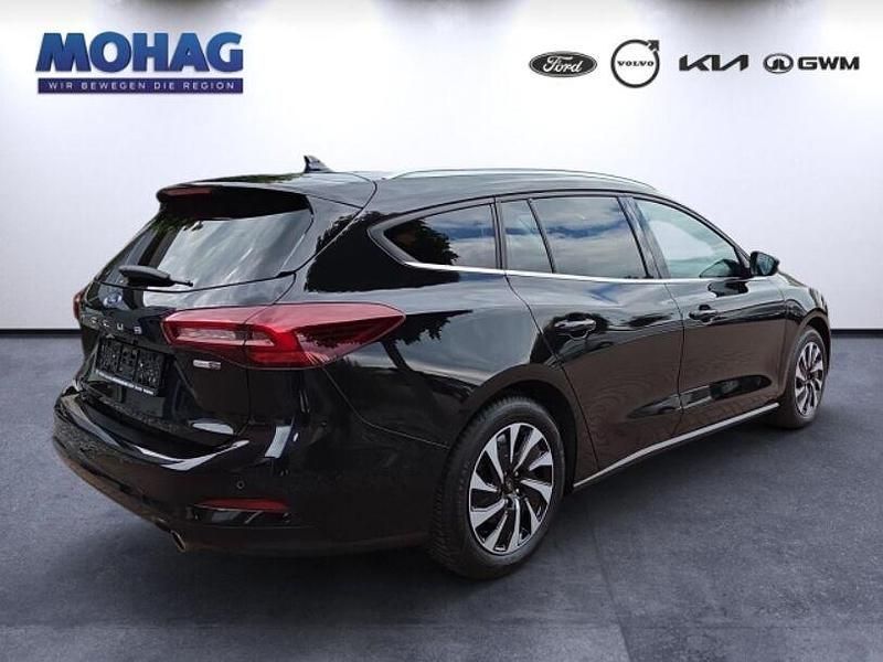 Gebraucht Ford Focus Titanium 125 PS (91 kW) 2024 Schwarz Kombi