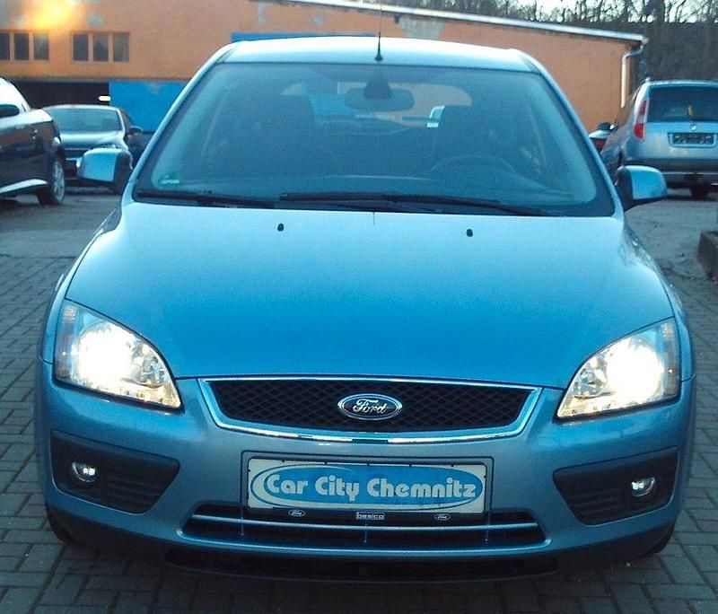 Gebraucht Ford Focus Ghia 116 PS (85 kW) 2006 Limousine