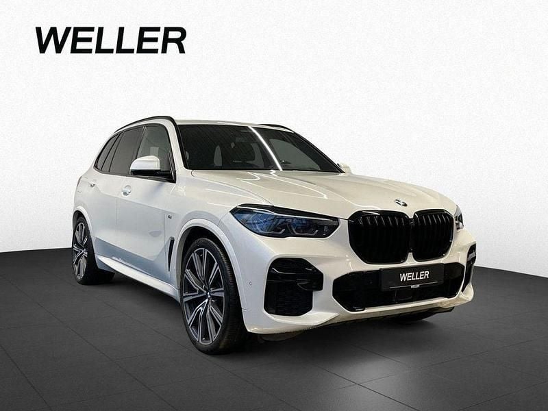 Gebraucht BMW X5 M Sport 286 PS (210 kW) 2022 Mineralweiss (weiß) SUV