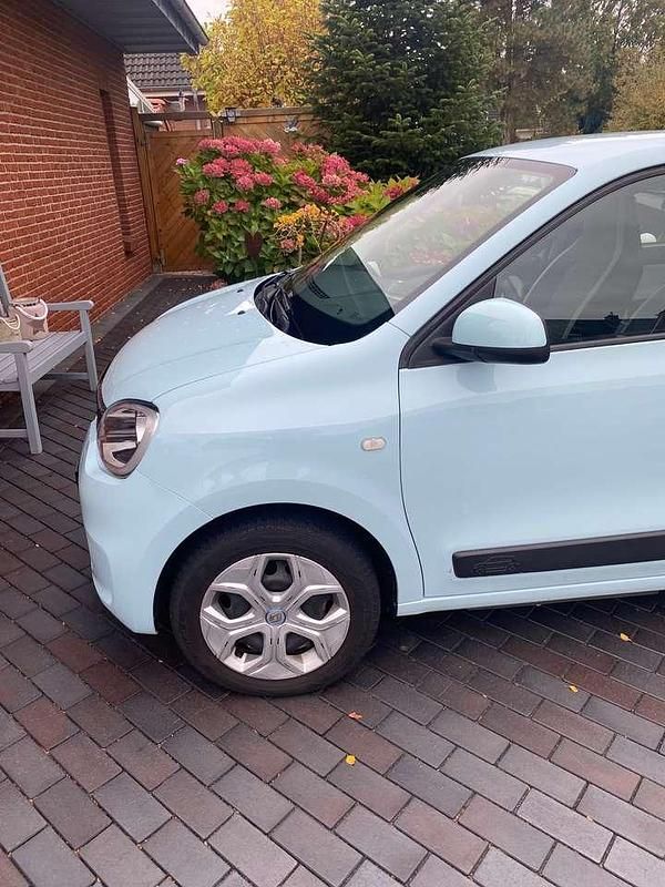Blau Gebraucht 2021 Renault Twingo Zen Kleinwagen | 8.200 € (Superpreis) - Bild 1/4
