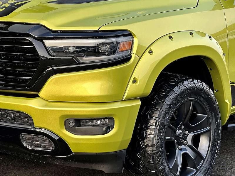 Gebraucht Dodge Custom 401 PS (294 kW) 2023 Grün SUV