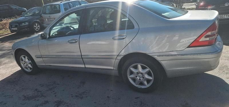 Gebraucht Mercedes C200 Elegance 163 PS (119 kW) 2000 Grau Limousine