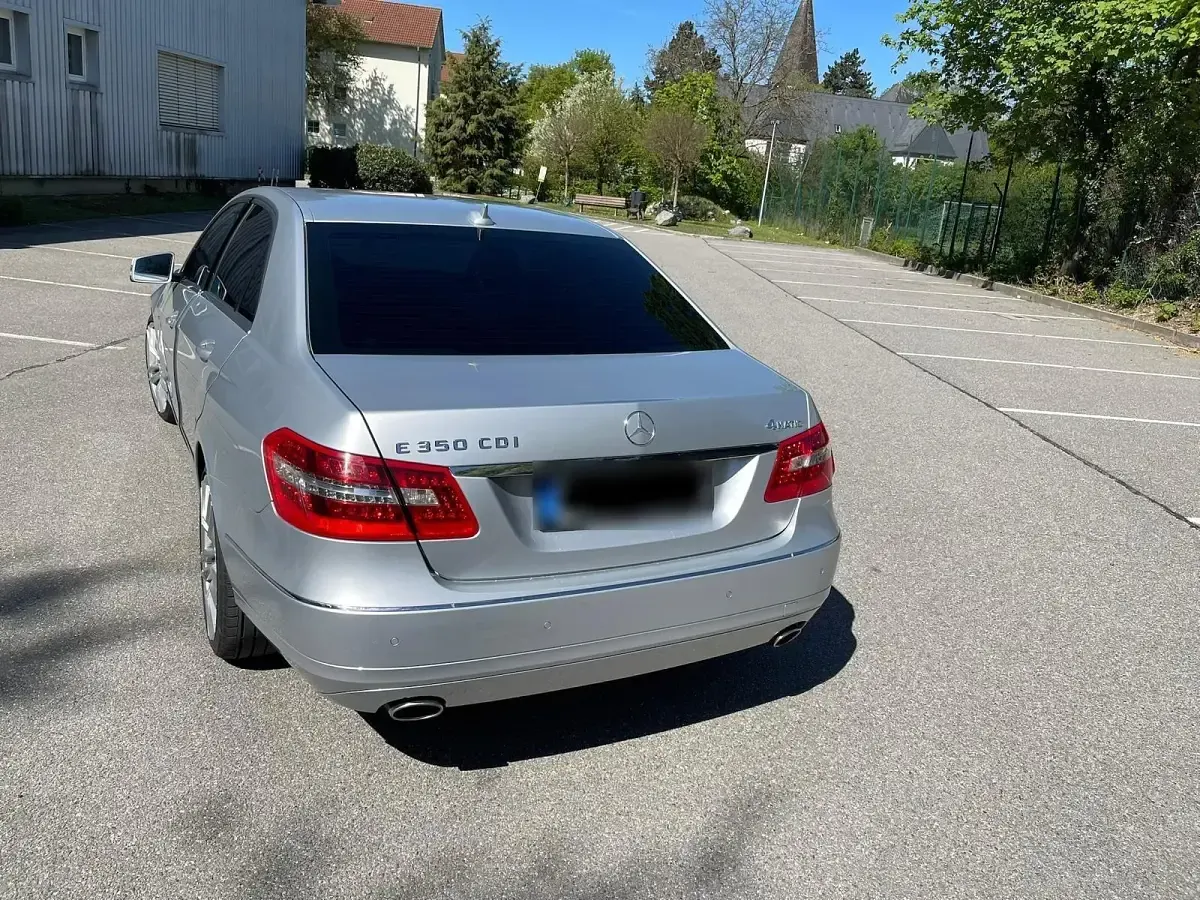 Gebraucht Mercedes E350 231 PS (169 kW) 2010 Silber Limousine