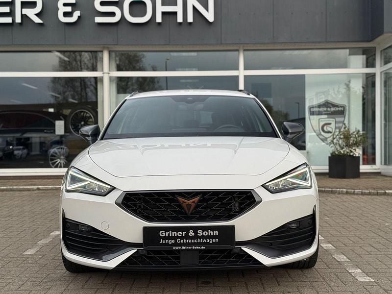 Second-hand Cupra Leon VZ 245 CP (180 kW) 2022 Alb Break