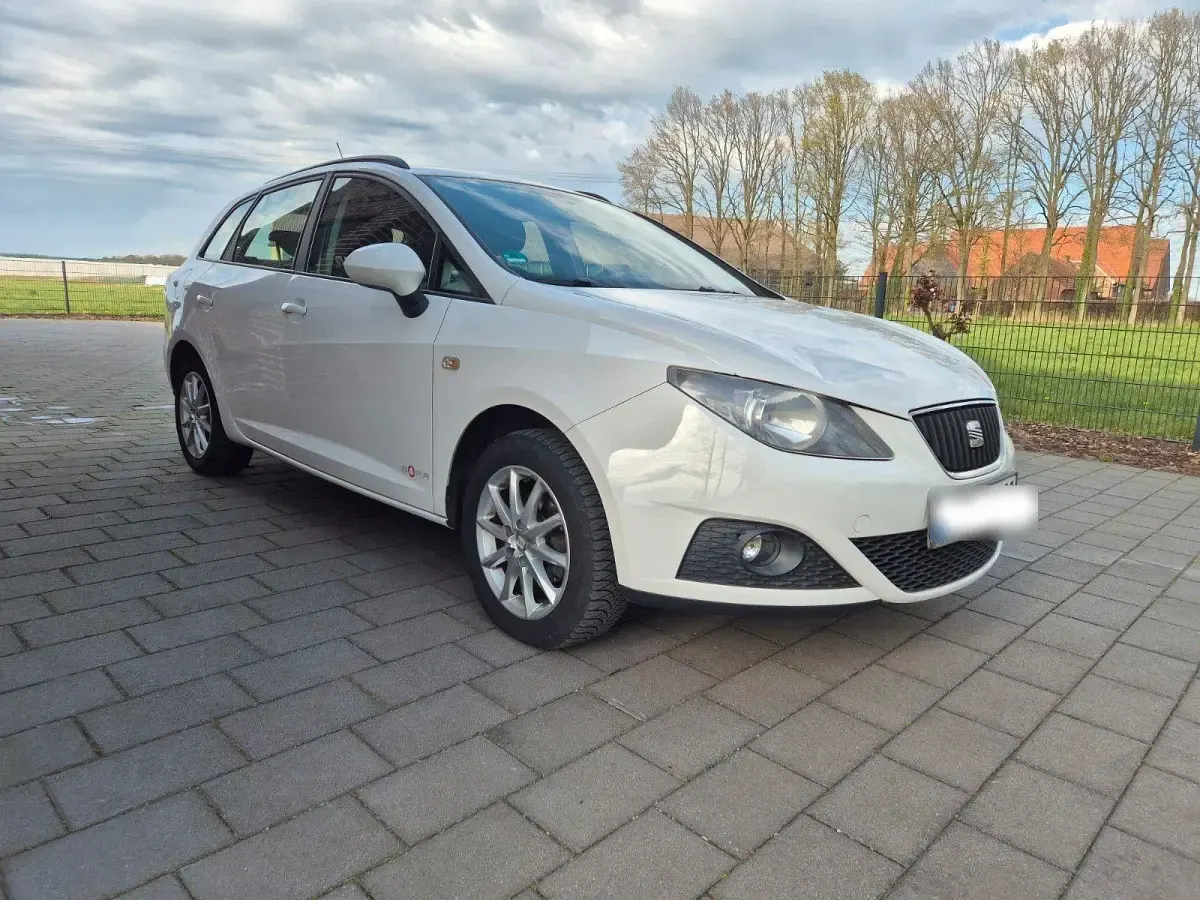 Gebraucht Seat Ibiza ST Reference 69 PS (50 kW) 2012 Weiß Kombi