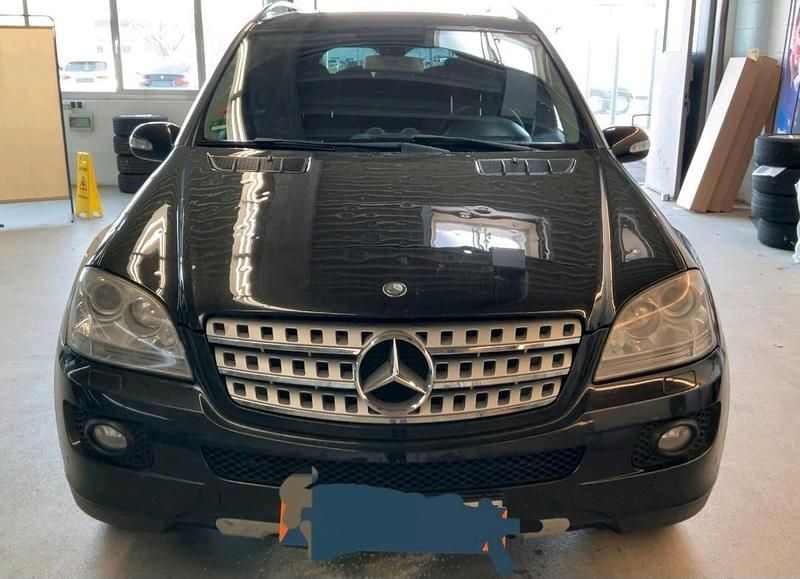 Gebraucht Mercedes ML420 305 PS (224 kW) 2007 Schwarz SUV