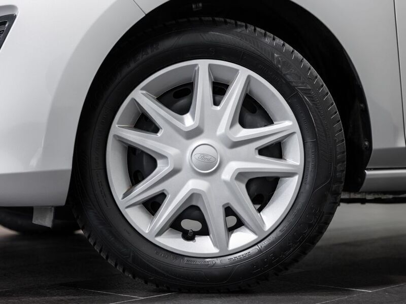 Gebraucht Ford Fiesta 75 PS (55 kW) 2020 Polar silber metallic Kleinwagen