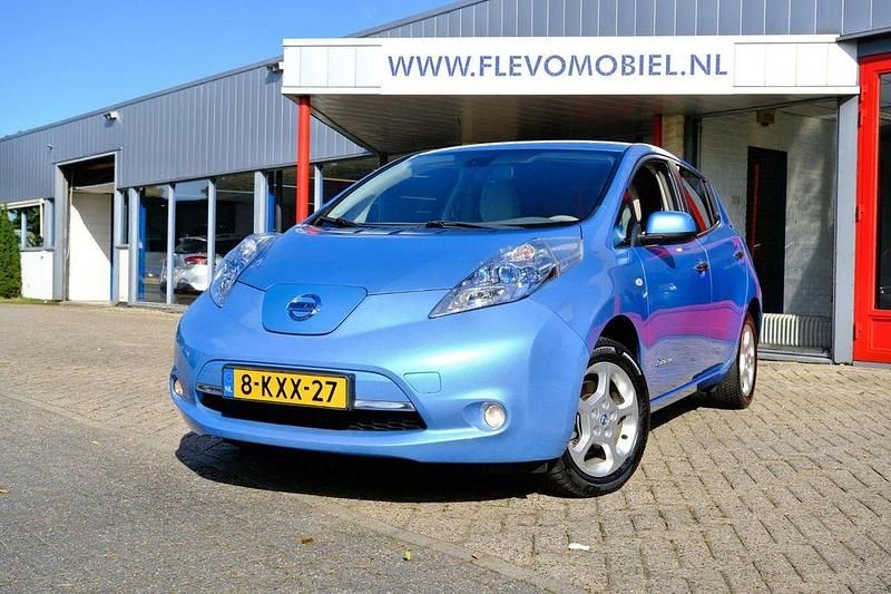 Blau Gebraucht 2013 Nissan Leaf Base Kleinwagen | 3.950 € (Guter Preis) - Bild 1/4