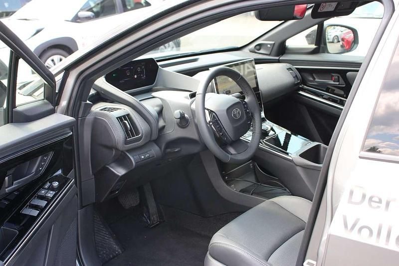 Gebraucht Toyota bZ4X Comfort 160 kW (218 PS) 2023 Palladium / dach schwarz (metallic) SUV
