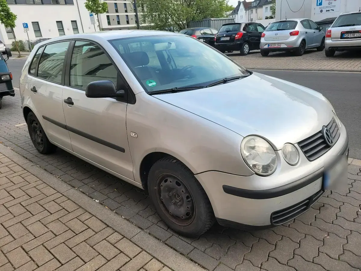 Gebraucht VW Polo 60 PS (44 kW) 2003 Silber Kleinwagen