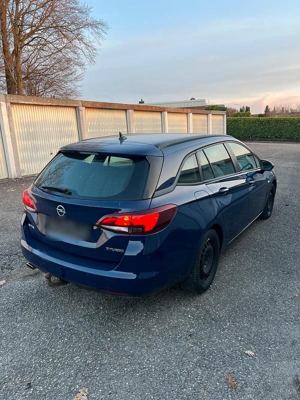 Gebraucht Opel Astra 160 PS (117 kW) 2017 Blau Kombi