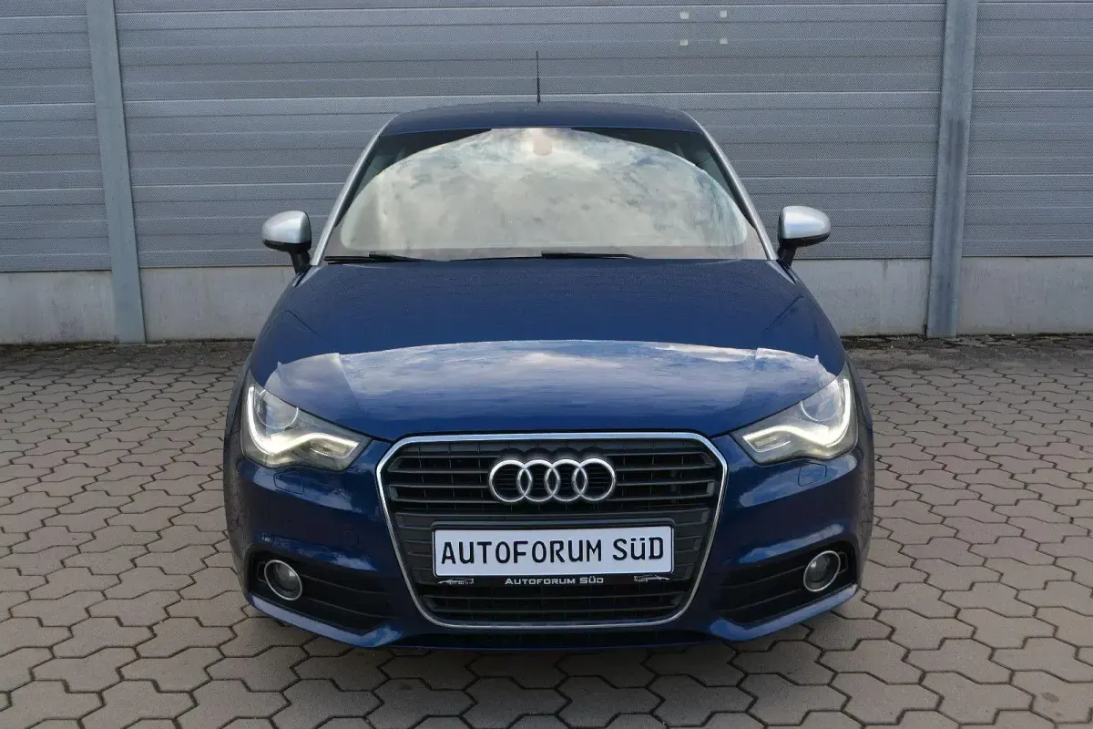 Gebraucht Audi A1 Ambition 122 PS (89 kW) 2012 Blau Kleinwagen